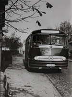 Am Anfang stand ein Bus, um aus den umliegenden Dörfer der Gemeinde Ahlerstedt, die Schüler und Schülerinnen der 9. Klasse zur Mittelpunkt Schule nach Ahlerstedt zu fahren.
